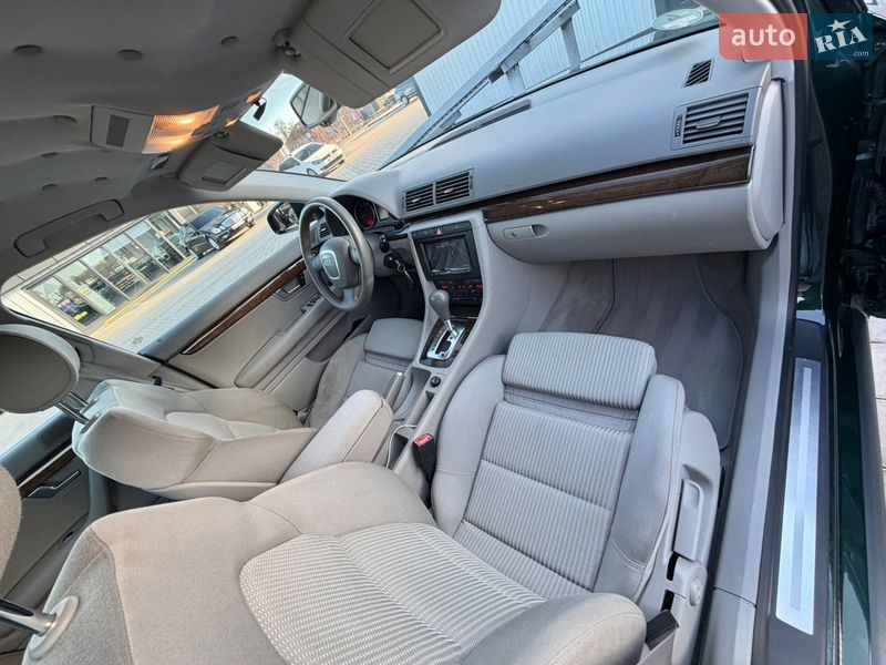 Седан Audi A4 2006 в Володимирі