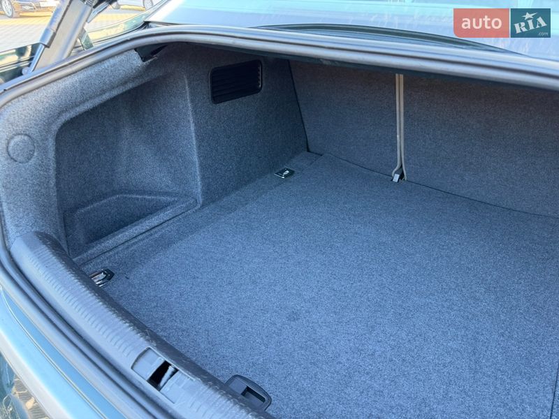 Седан Audi A4 2006 в Володимирі