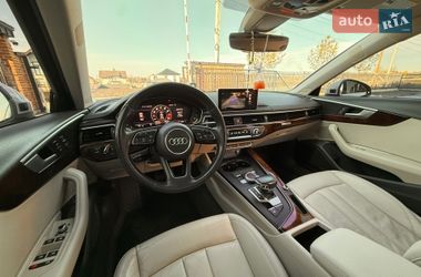 Седан Audi A4 2018 в Львове