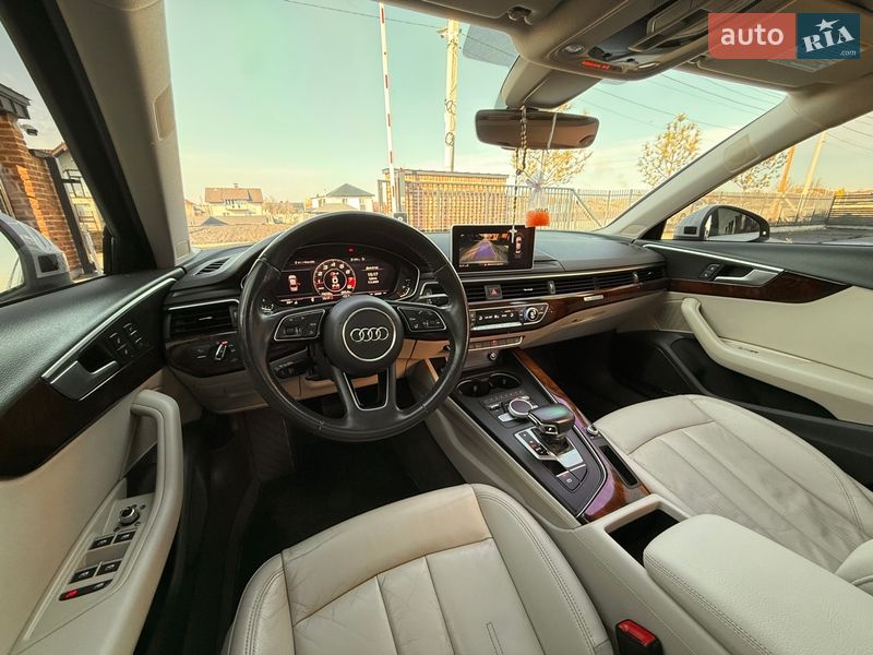Седан Audi A4 2018 в Львові