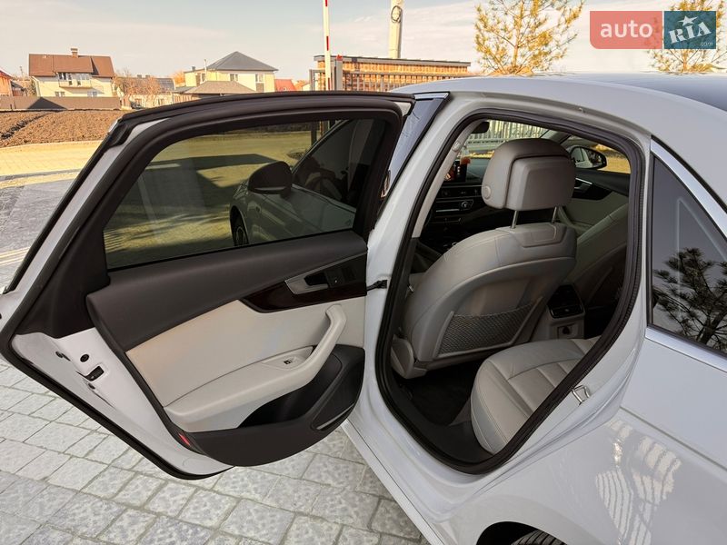 Седан Audi A4 2018 в Львові