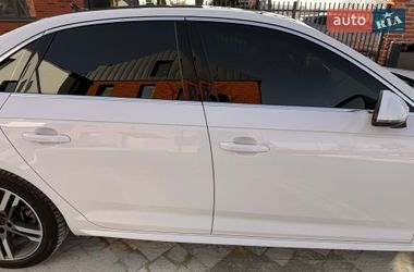 Седан Audi A4 2018 в Львове