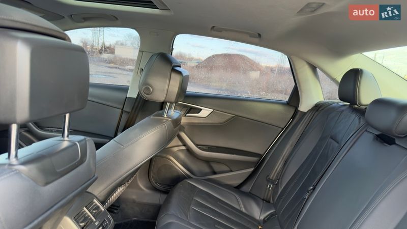 Седан Audi A4 2016 в Харькове