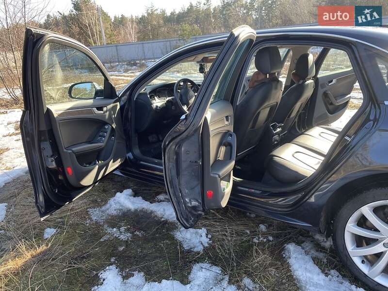 Седан Audi A4 2013 в Киеве