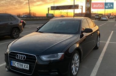 Седан Audi A4 2012 в Львове