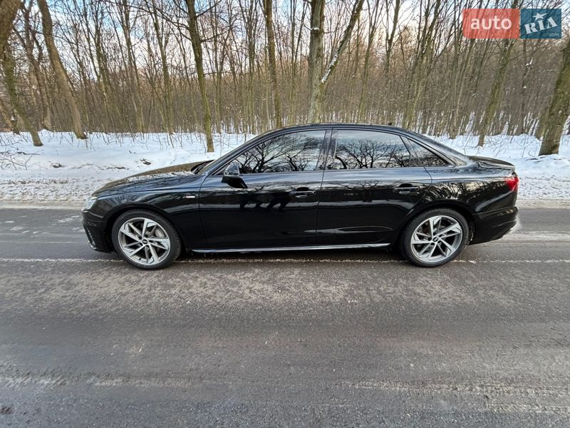 Седан Audi A4 2021 в Львове