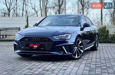 Седан Audi A4 2022 в Рівному