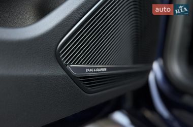 Седан Audi A4 2022 в Ровно