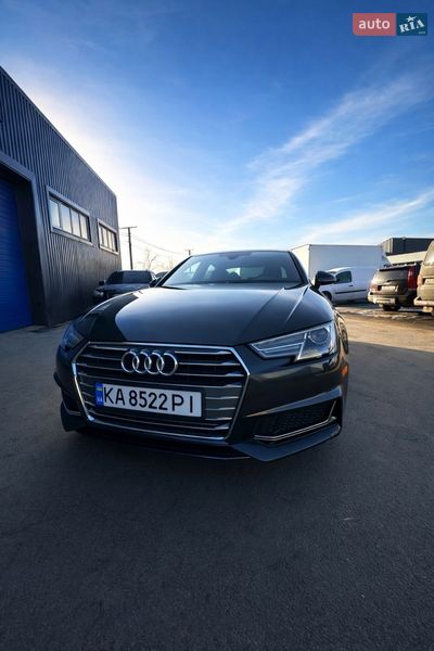 Седан Audi A4 2018 в Киеве