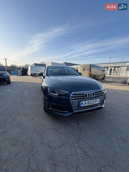 Седан Audi A4 2018 в Киеве