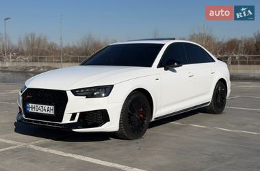 Седан Audi A4 2016 в Киеве