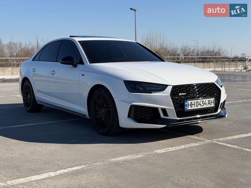 Седан Audi A4 2016 в Киеве