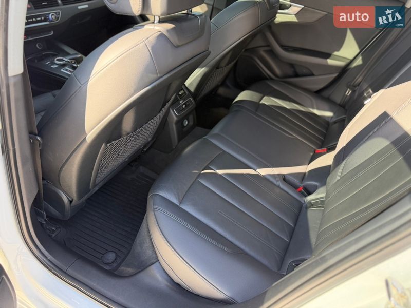 Седан Audi A4 2016 в Киеве