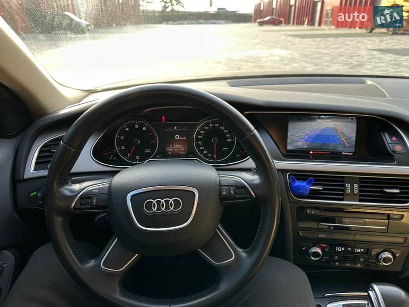 Седан Audi A4 2012 в Львові