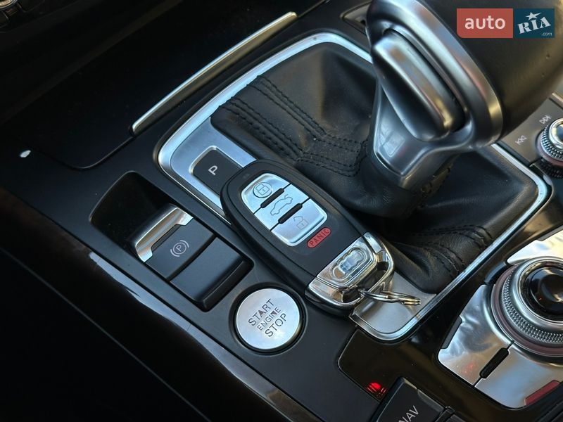 Седан Audi A4 2012 в Львові