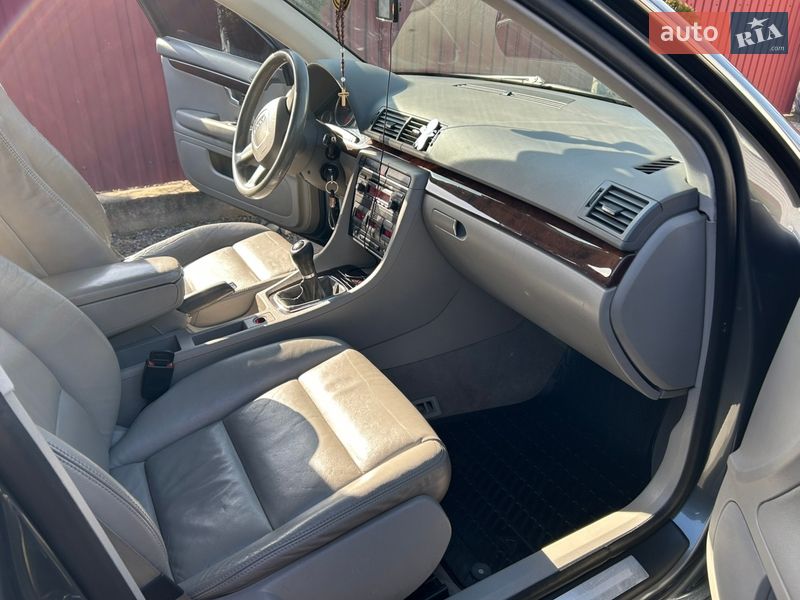 Седан Audi A4 2005 в Калуші