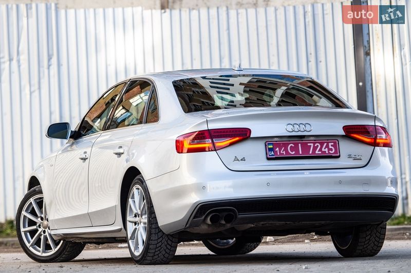 Седан Audi A4 2013 в Львове