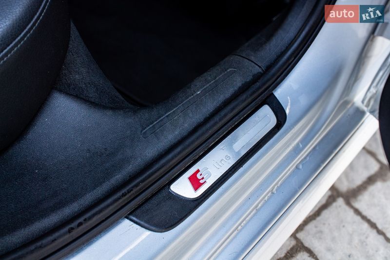 Седан Audi A4 2013 в Львове