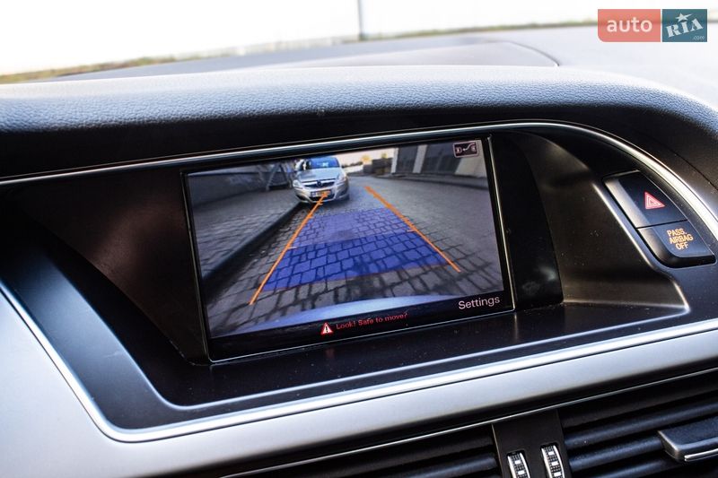 Седан Audi A4 2013 в Львове