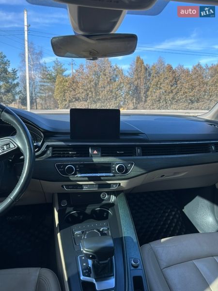 Седан Audi A4 2017 в Львове