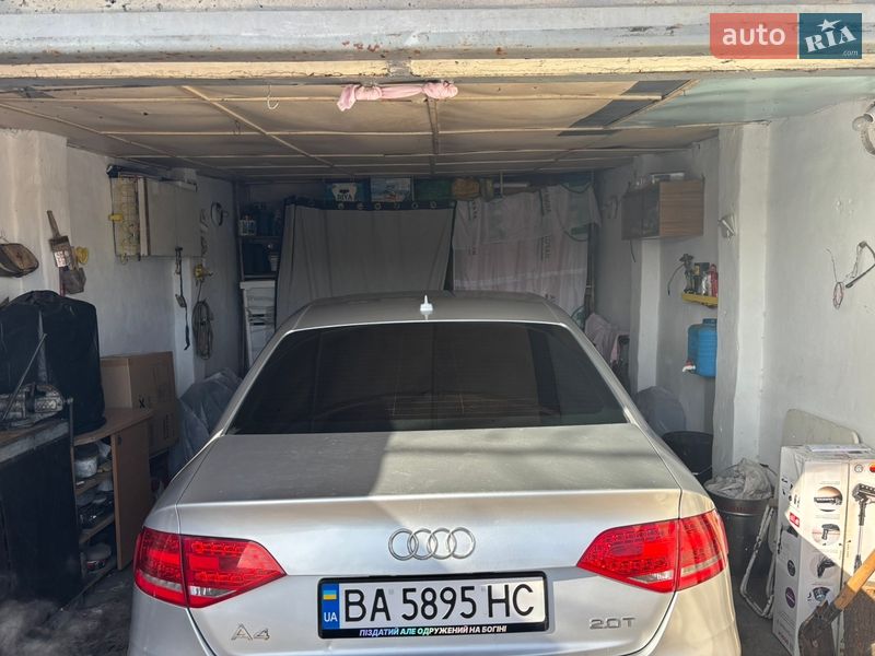 Седан Audi A4 2012 в Кропивницком