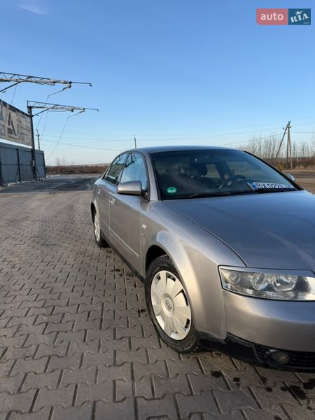 Седан Audi A4 2002 в Снятині