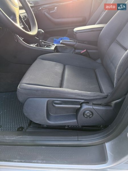 Седан Audi A4 2002 в Снятині