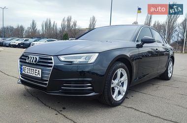 Седан Audi A4 2018 в Дніпрі