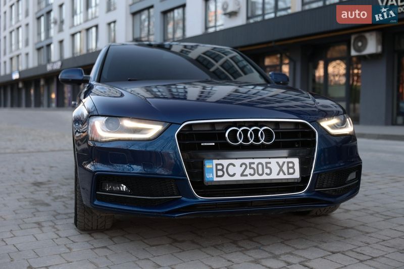 Седан Audi A4 2014 в Новояворівську