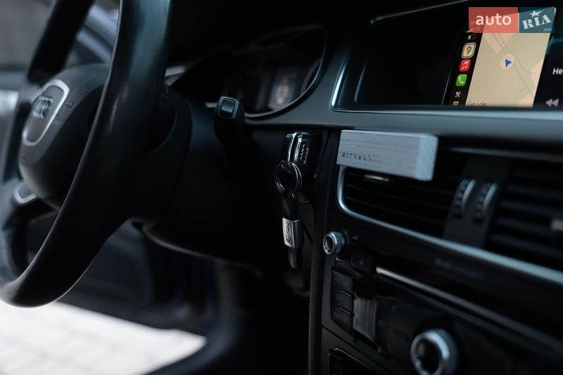 Седан Audi A4 2014 в Новояворівську