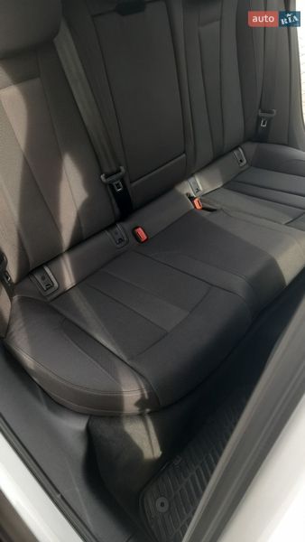 Универсал Audi A4 2018 в Ужгороде