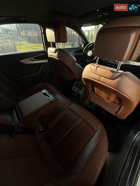 Седан Audi A4 2017 в Косове