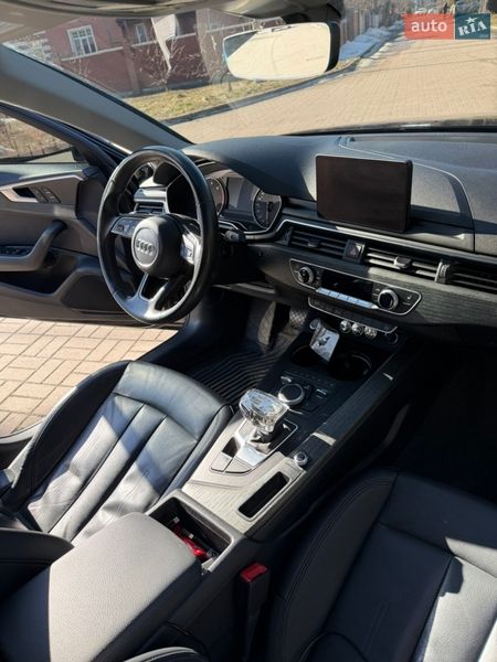 Седан Audi A4 2016 в Киеве