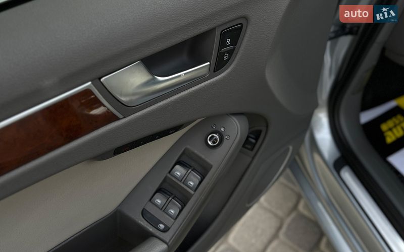 Седан Audi A4 2010 в Мукачевому