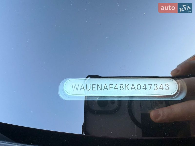 Седан Audi A4 2019 в Чернівцях