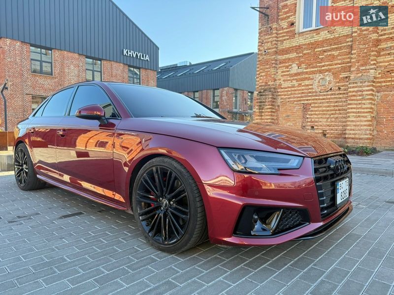 Седан Audi A4 2019 в Чернівцях