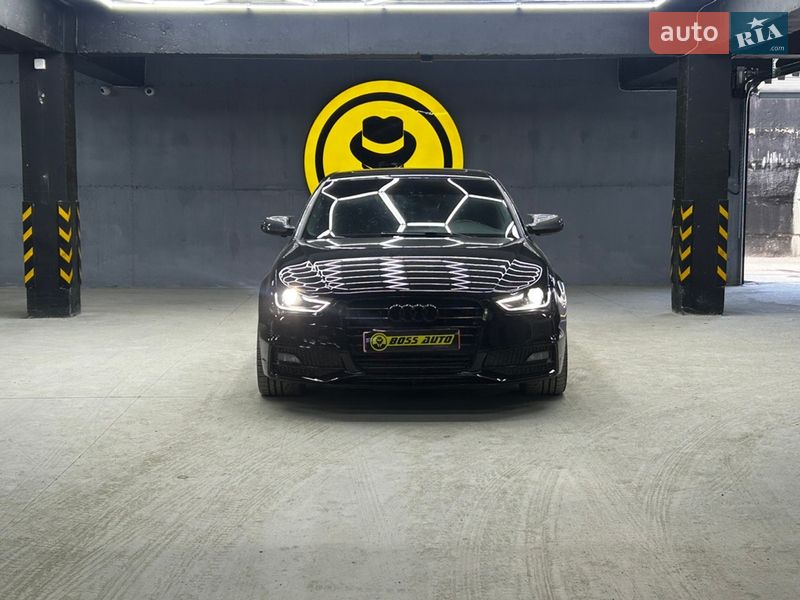 Седан Audi A4 2015 в Черновцах