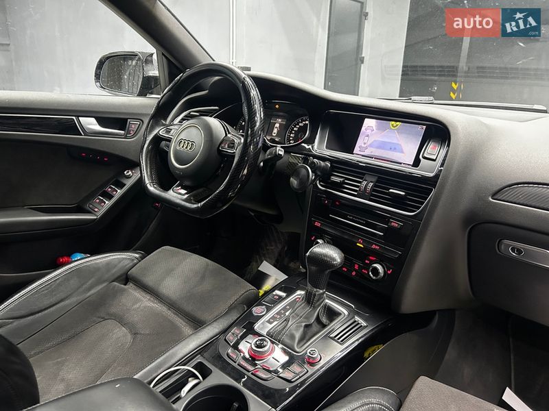 Седан Audi A4 2015 в Черновцах