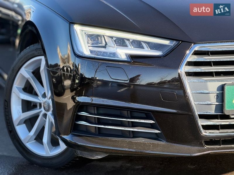 Седан Audi A4 2017 в Киеве