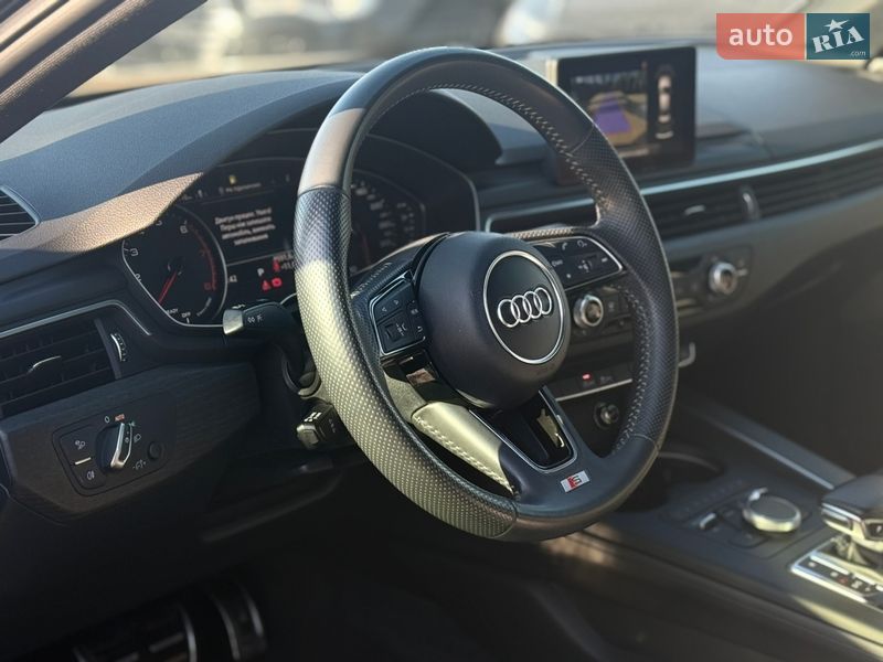 Седан Audi A4 2017 в Киеве