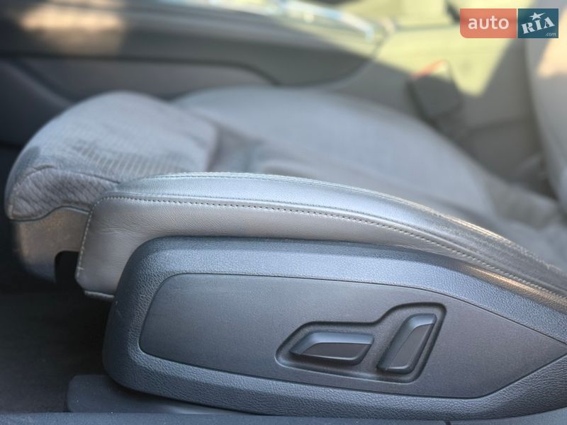 Седан Audi A4 2017 в Киеве