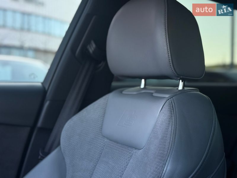 Седан Audi A4 2017 в Киеве