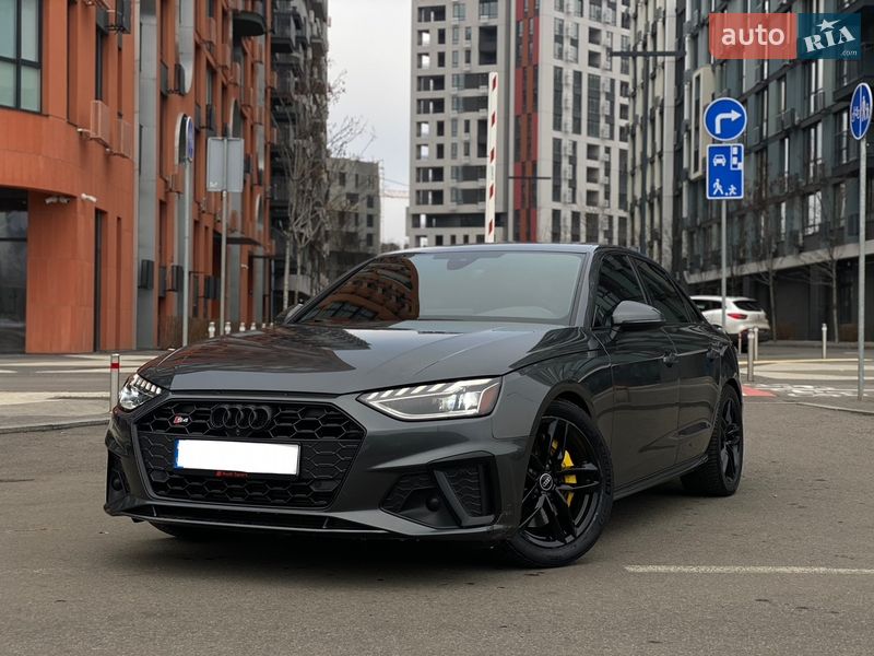 Седан Audi A4 2020 в Києві