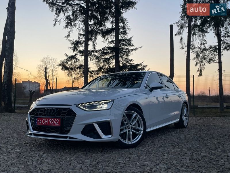 Седан Audi A4 2023 в Стрые