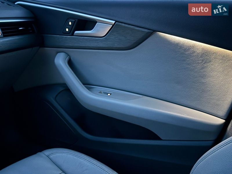 Седан Audi A4 2018 в Дрогобичі