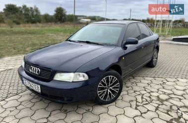 Седан Audi A4 1997 в Чернівцях