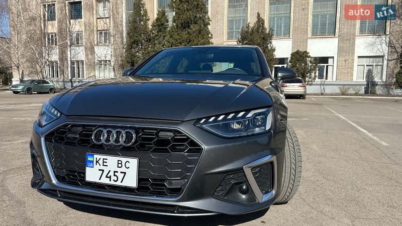 Седан Audi A4 2022 в Днепре