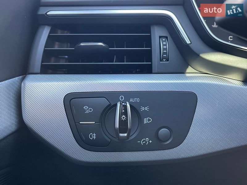 Седан Audi A4 2016 в Миколаєві