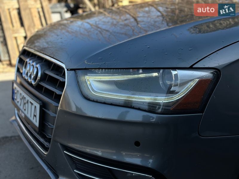 Седан Audi A4 2012 в Стрию