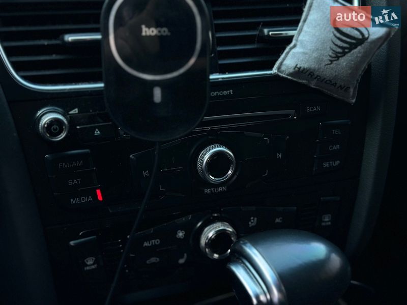 Седан Audi A4 2012 в Стрию